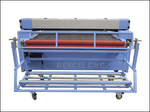 Co2 laser cutting machine with Automatic feeding system for clothing industry