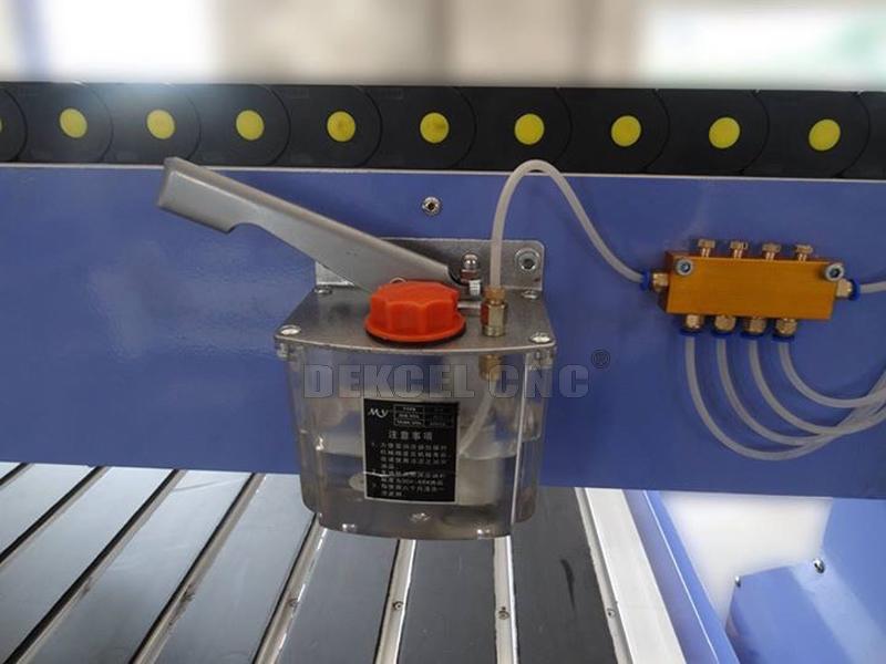 cnc wood engraving machine oil injection system