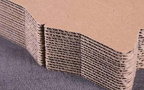 Corrugated oscillating knife cutting machine benefit for packaging industry