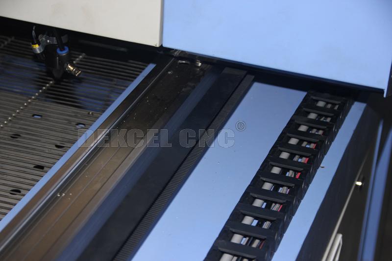 auto feeding fabric co2 laser cutting machine guide rails