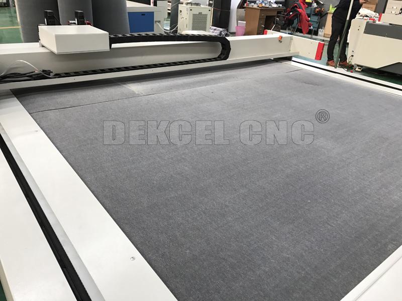 oscillating plotter cutter vaccum working table