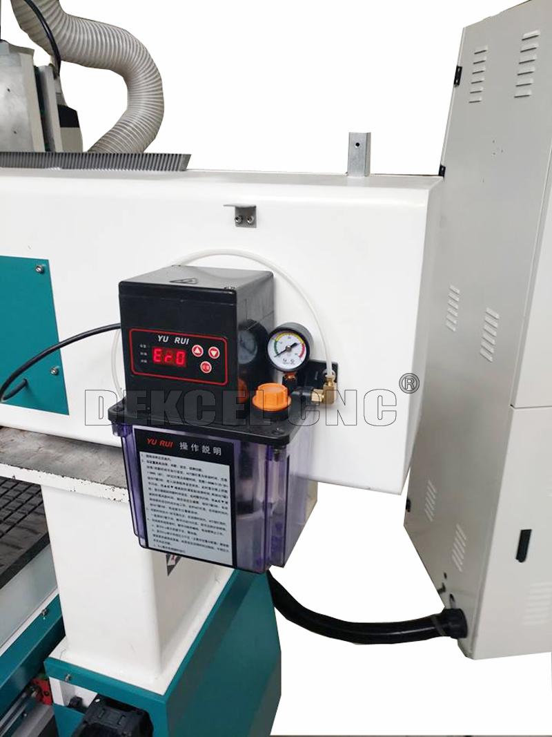 lubrication system of cnc wood cutting router machine