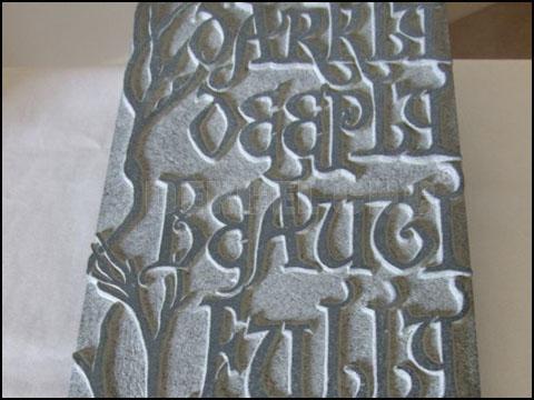 How to choose cnc tombstone carving router machine?