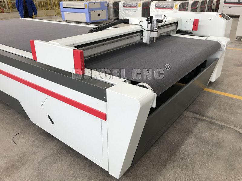 auto feeding fabric oscillation knife cutter