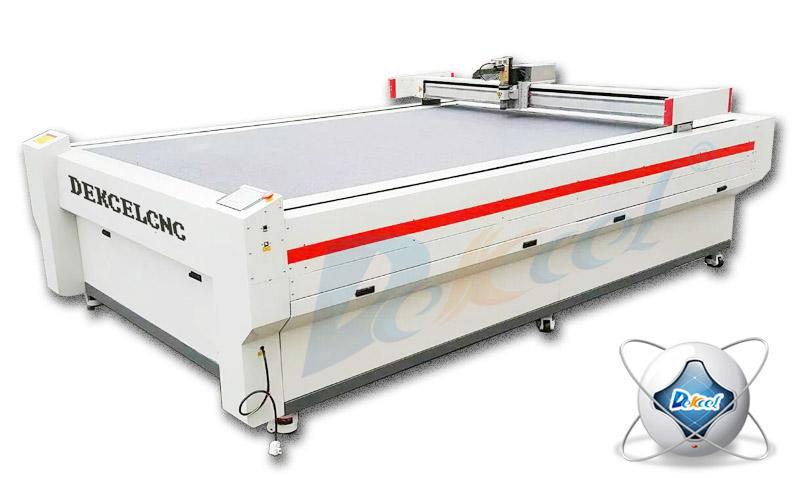 vinyl curtain vibration knife cutting machine.jpg
