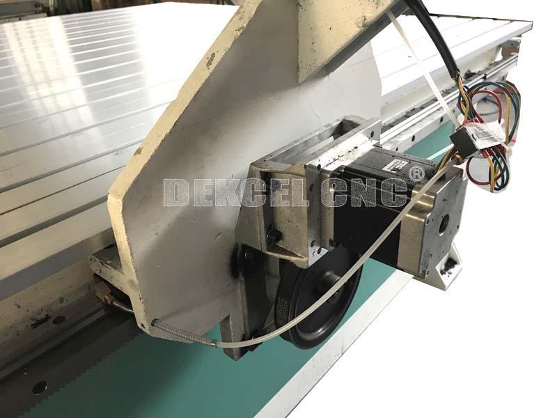 Dual Head Wood Board and Engraving Router stepper motor.jpg