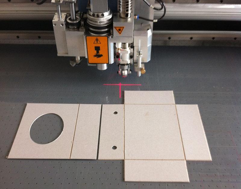cnc v-cutter oscillating plotter machine