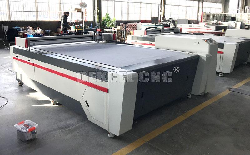 Dekcel fiberglass fabric cutting machine.jpg
