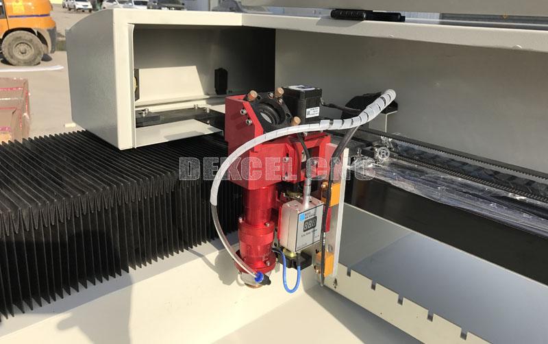 metal following head for cutting metal