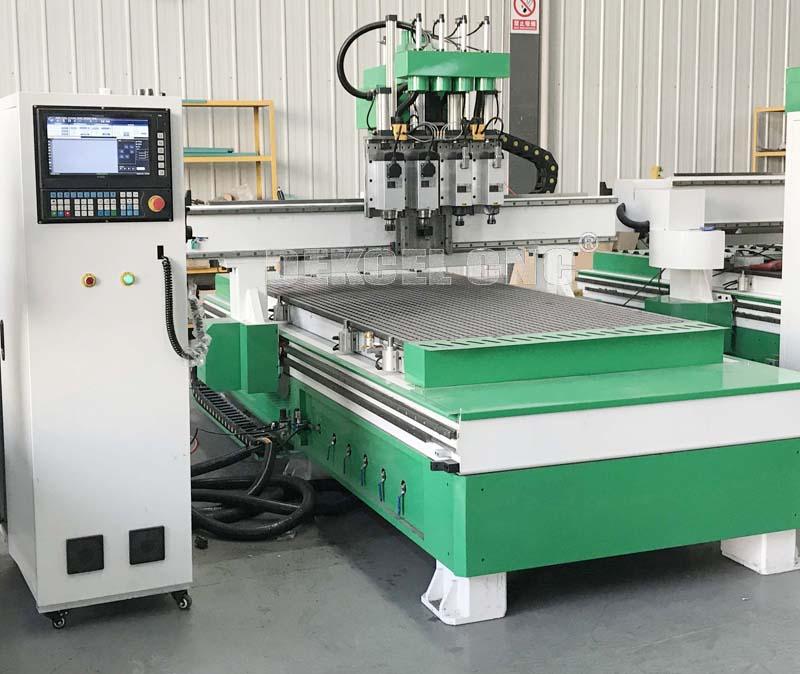 Customized Wooden Furniture Processing Cutting CNC Router Machine Center