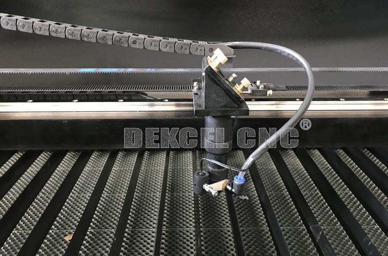 1390 co2 laser cutter and engraver machine head.jpg