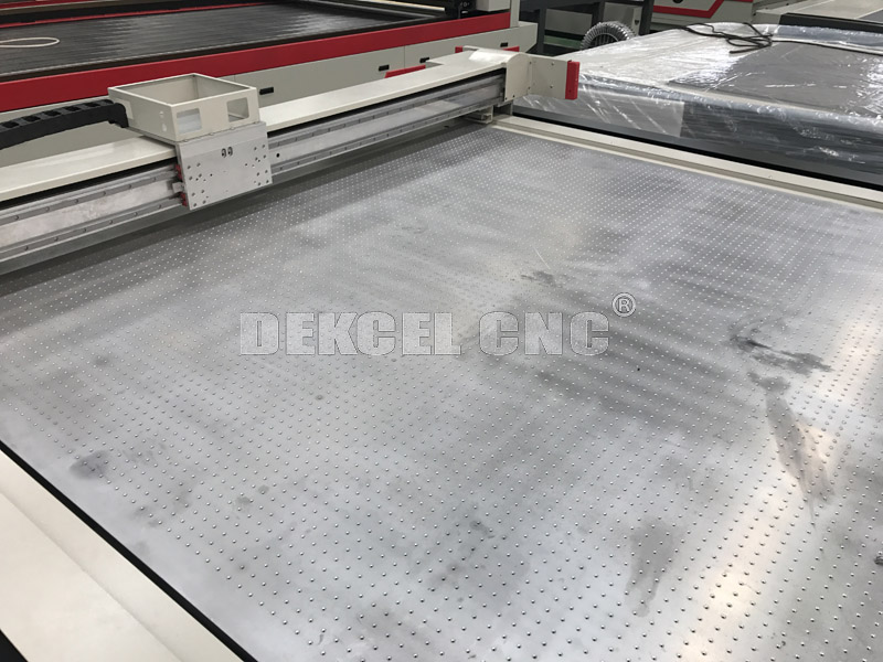 oscillating knife cutter machine workingtable