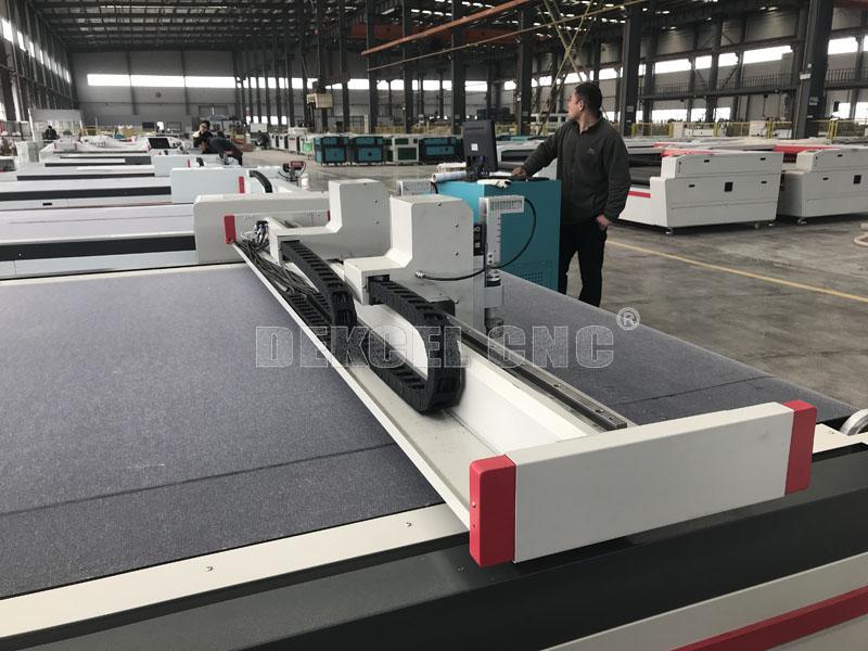 fabric oscillation knife cutting plotter machine