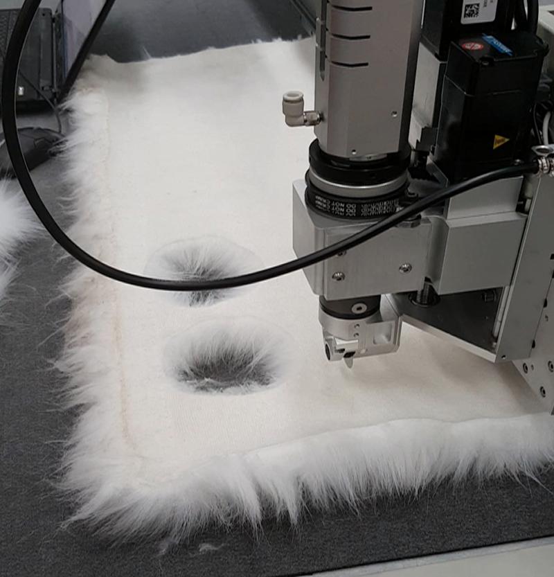 fur cloth oscilaltion knife cutter machine